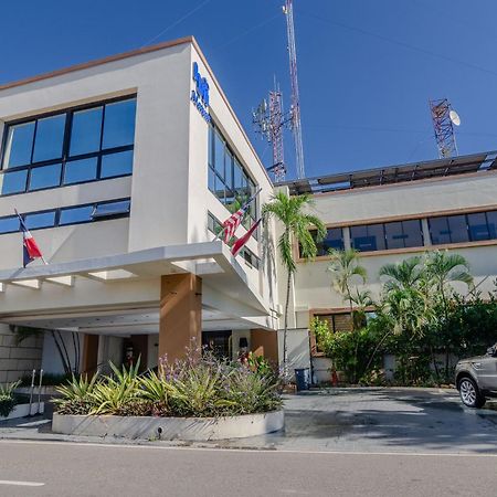 玛杜赌场酒店 圣地亚哥洛斯卡巴 外观 照片